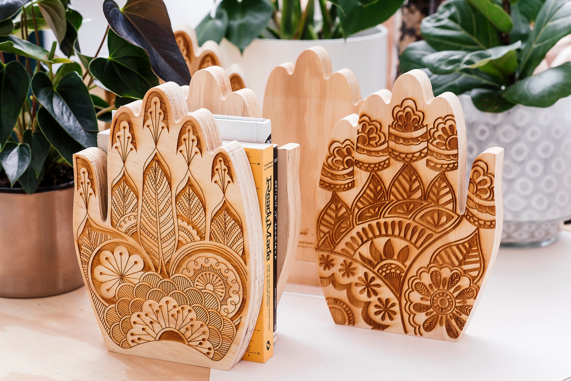 bookend henna hand individual