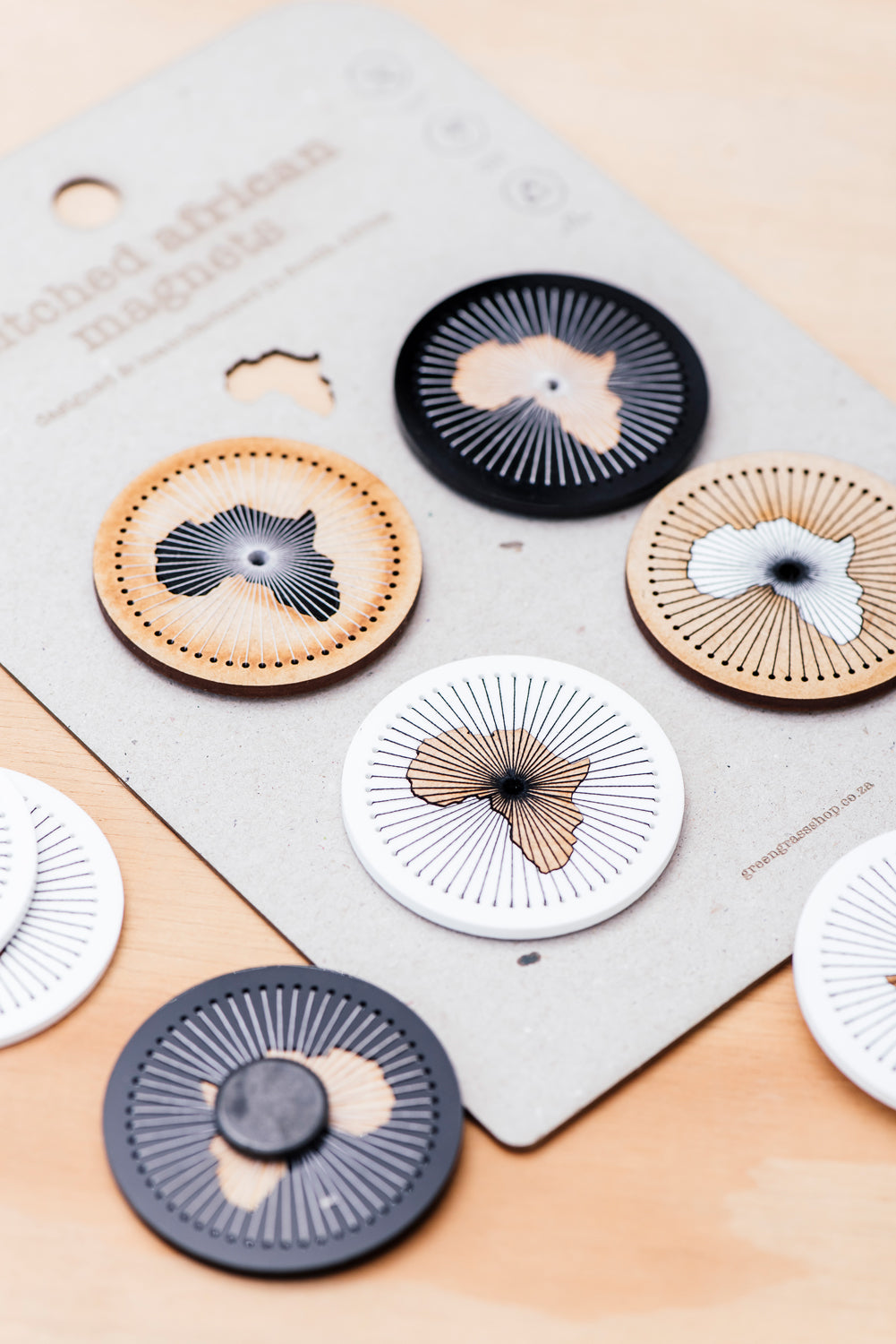 africa stitched magnet / brooch set of 4